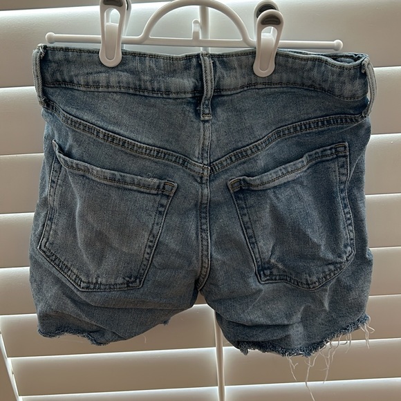 Old Navy Denim Shorts Size 2 - Picture 3 of 3